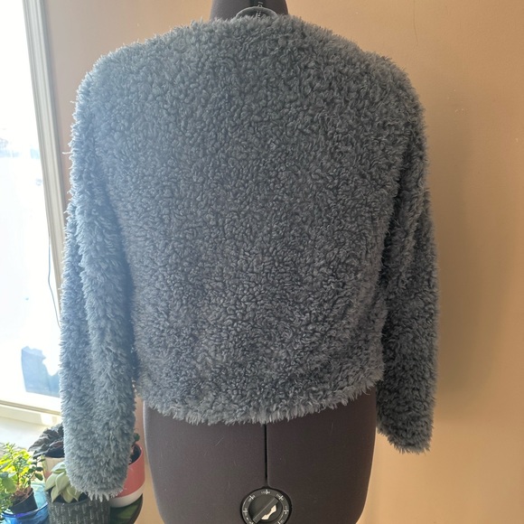 H and M faux fur jacket - Picture 3 of 7